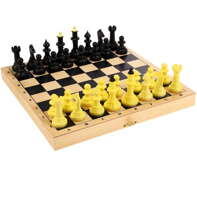 Шахматы обиходные (пластик, высота короля 71 мм, с деревянной шахматной доской)