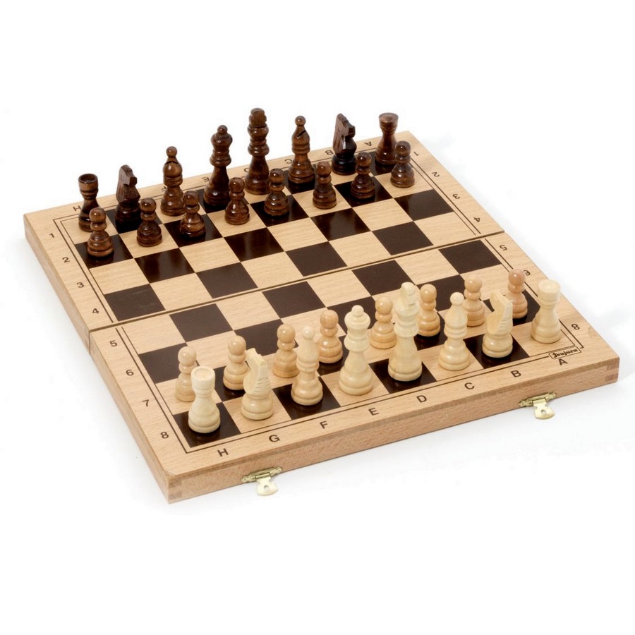 Шахматы обиходные (пластик, король 7 см, с деревянной шахматной доской)